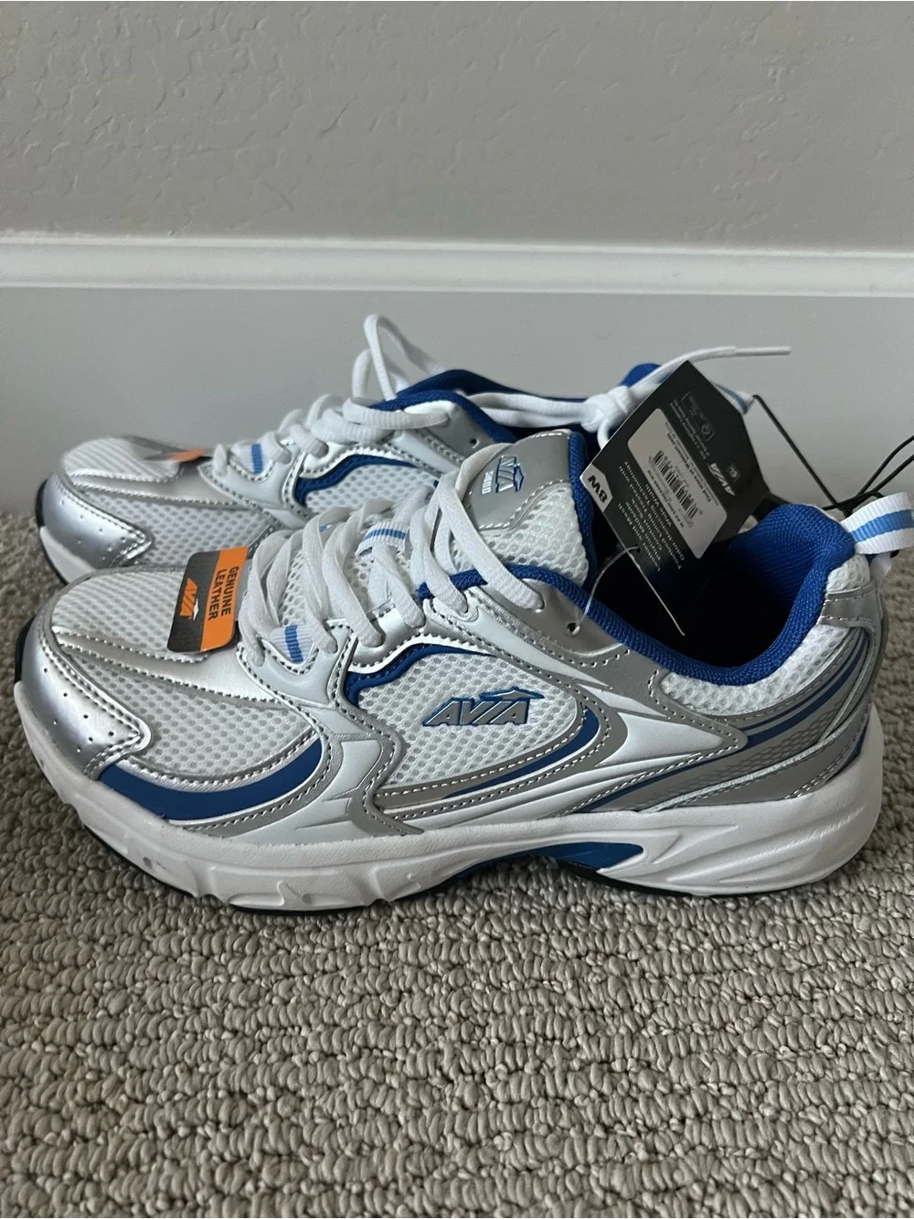 Avia Women's 5000 Performance Sneakers size8w NWT $25